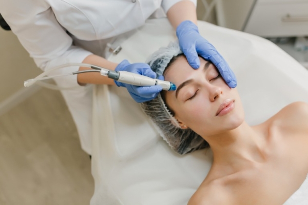 Transform Your Skin at Chennai's Best Dermatology Clinic!