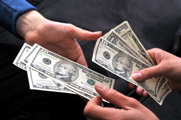 Short Term Loans Online: Request Assistance Immediately from a Helpful Lender