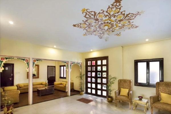 Udaigarh Lake View Restaurant in Udaipur – Romantic Dining with Sunset Views