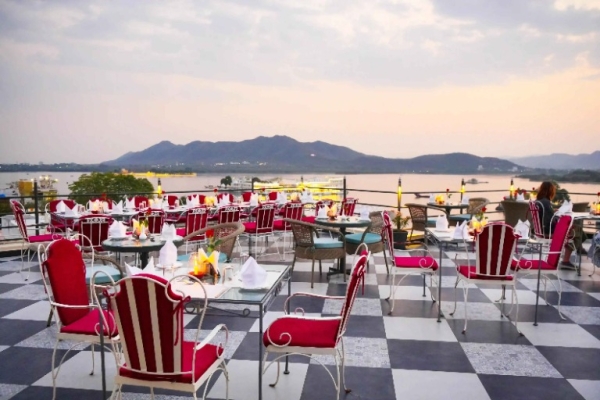 Udaigarh Lake View Restaurant in Udaipur – Romantic Dining with Sunset Views
