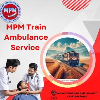 There are qualified medical professionals operating the MPM Train Ambulance in Kolkata